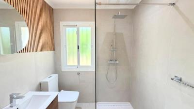 KIWII-Real-Estate-520-Estepona-Villa-Ensuite