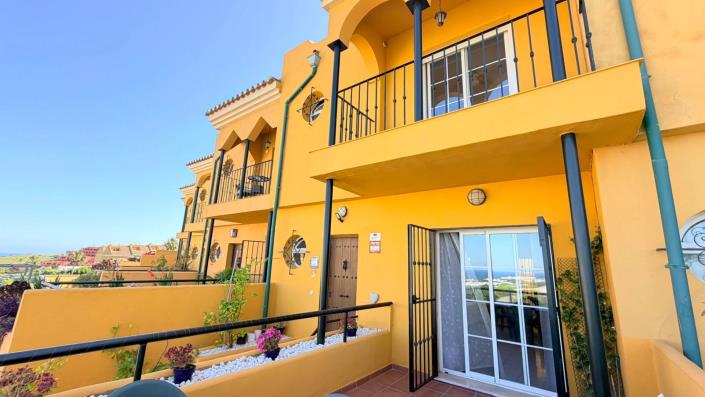 Image No.18-3 Bed Townhouse for sale