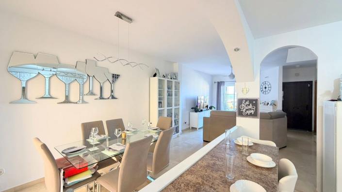 Image No.4-3 Bed Townhouse for sale