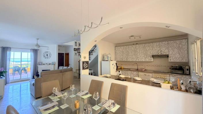 Image No.22-3 Bed Townhouse for sale