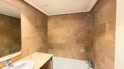 Coto-Real-La-Duquesa-Ensuite-KIWII-525