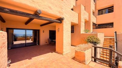 Coto-Real-La-Duquesa-Terrace-2-KIWII-525