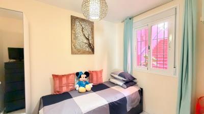 Cortijos-Altos-La-Duquesa-Bedroom-3-KIWII-524