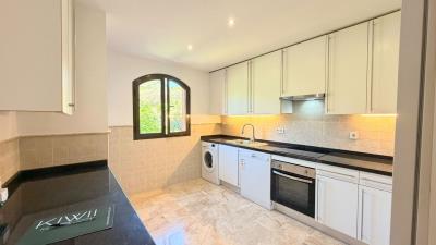 Costa-Galera-Kitchen-KIWII-Real-Estate-528
