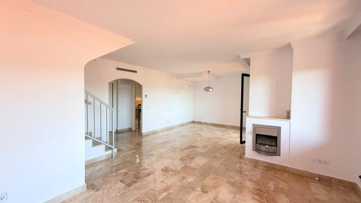 Image No.2-3 Bed Penthouse for sale