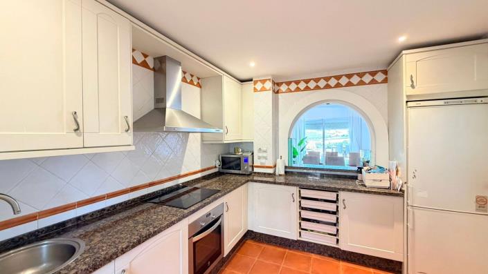 Image No.5-3 Bed Townhouse for sale