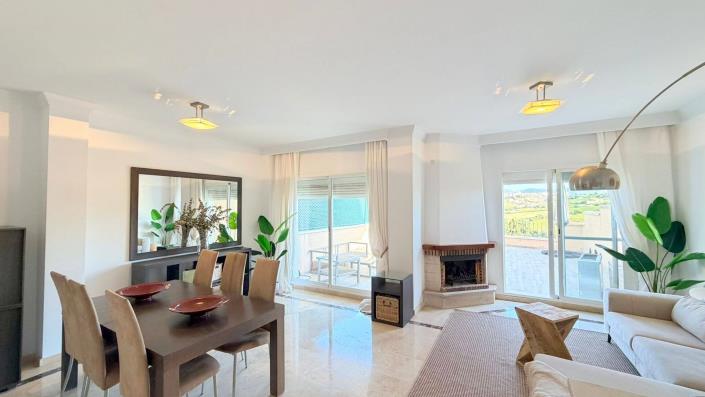 Image No.4-3 Bed Townhouse for sale