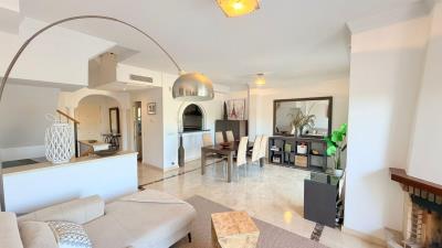 La-Vizcaronda-Duquesa-Townhouse-KIWII-535-Living-Room