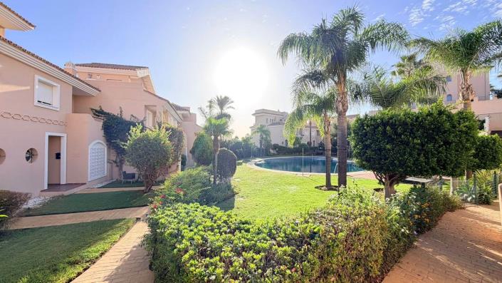 Image No.16-3 Bed Townhouse for sale