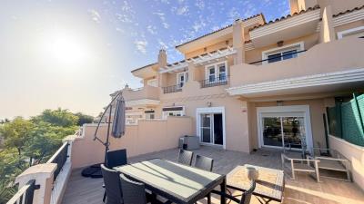 La-Vizcaronda-Duquesa-Townhouse-KIWII-535-Terrace-House