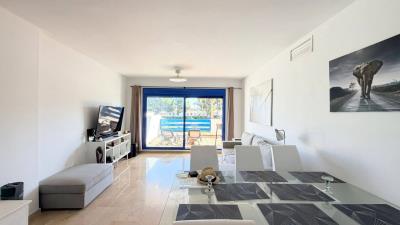 Duquesa-Suites-Duquesa-KIWII-538-Living---Dining-Room