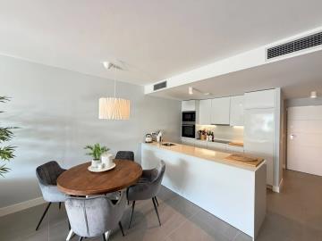 Pure-South-La-Duquesa-KIWII-542-Kitchen-dining