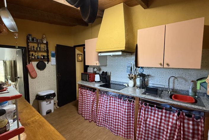 Image No.10-3 Bed Country House for sale