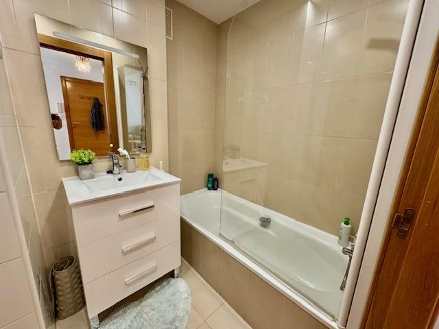 Image No.12-2 Bed Apartment for sale