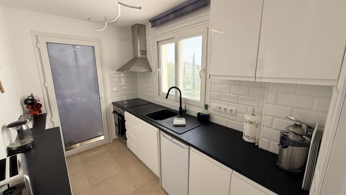 Image No.13-2 Bed Apartment for sale