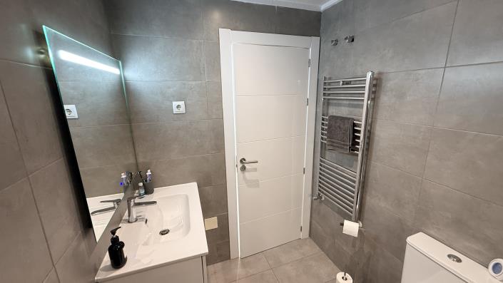 Image No.19-2 Bed Apartment for sale