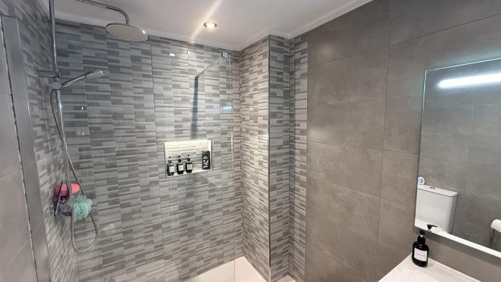 Image No.18-2 Bed Apartment for sale