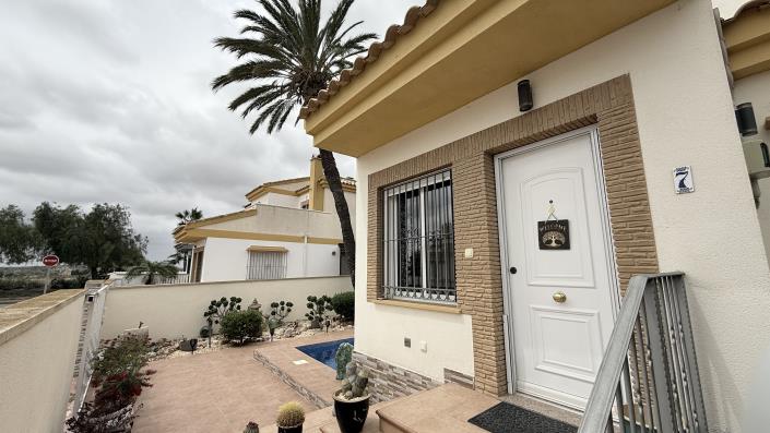 Image No.2-3 Bed Villa for sale