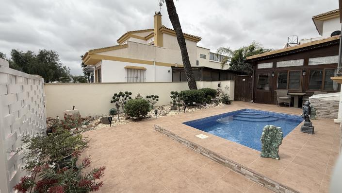Image No.3-3 Bed Villa for sale