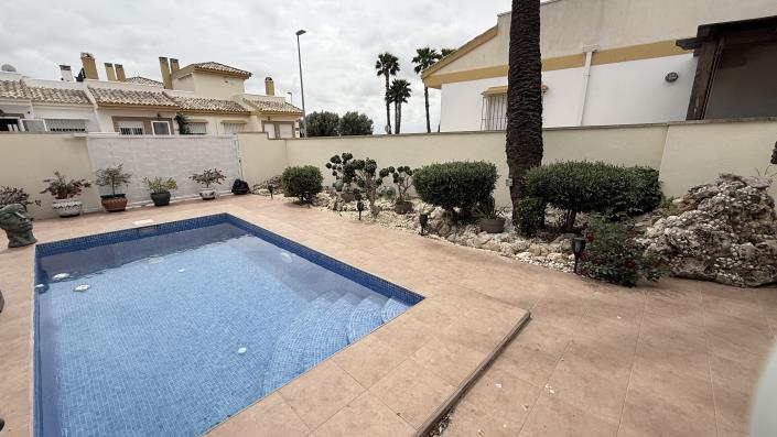 Image No.6-3 Bed Villa for sale