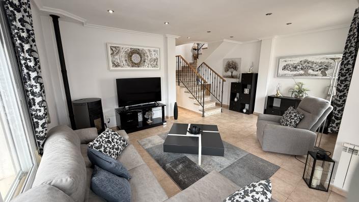 Image No.7-3 Bed Villa for sale