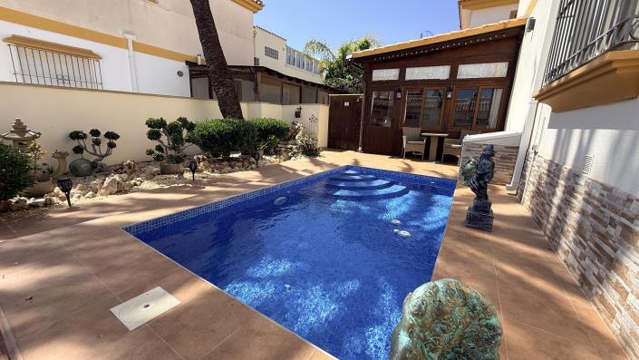 Image No.3-3 Bed Villa for sale