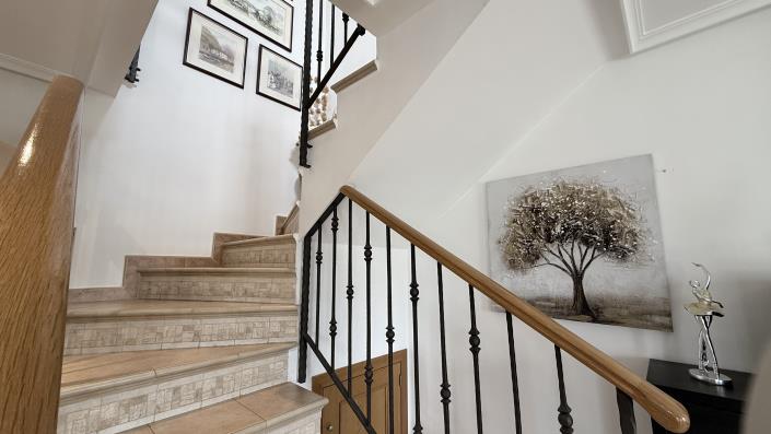 Image No.27-3 Bed Semi-Detached for sale
