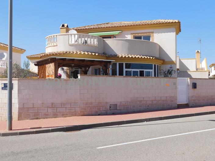 Image No.1-Villa / Détaché de 3 chambres à vendre à Sucina