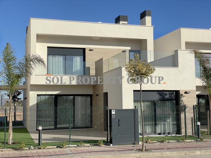 Image No.1-3 Bed Villa / Detached for sale