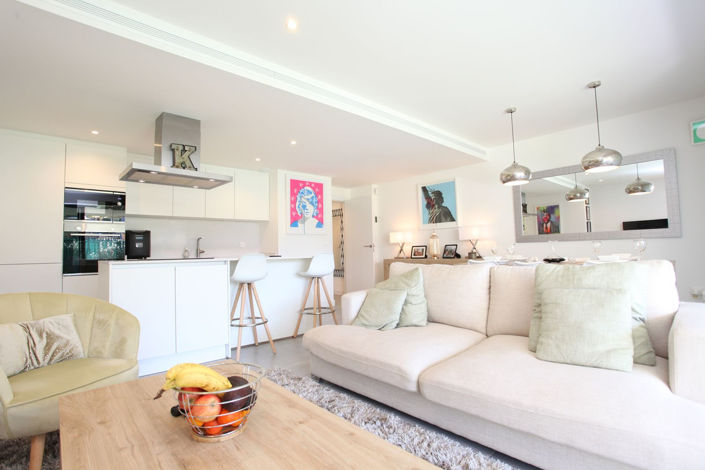 Image No.18-3 Bed Property for sale