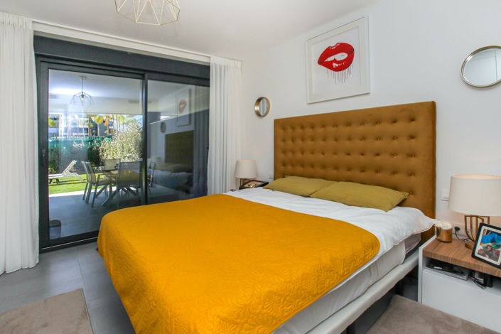 Image No.25-3 Bed Property for sale