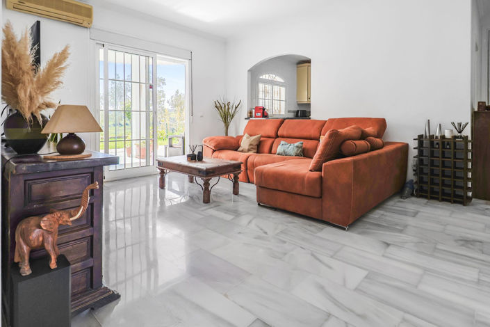 Image No.4-2 Bed Property for sale