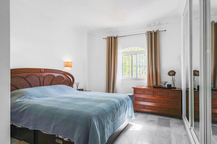 Image No.6-2 Bed Property for sale