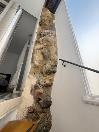 Image No.12-2 Bed Property for sale