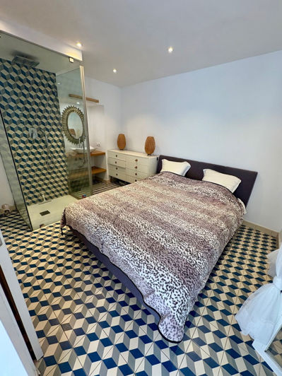 Image No.6-2 Bed Property for sale