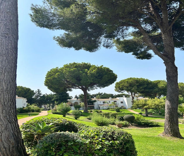 Image No.18-2 Bed Property for sale