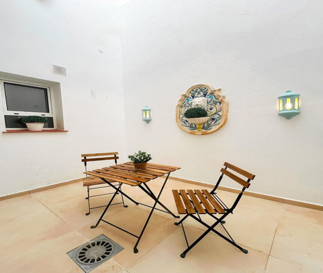 Image No.9-2 Bed Property for sale