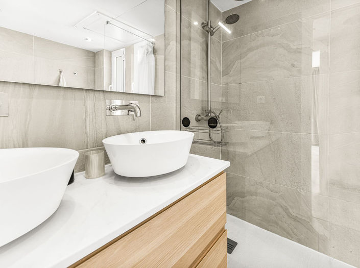 Image No.9-3 Bed Property for sale