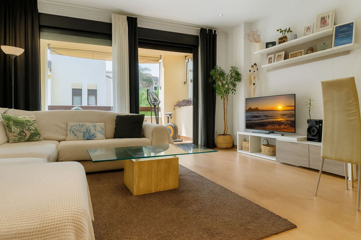 Image No.16-3 Bed Property for sale