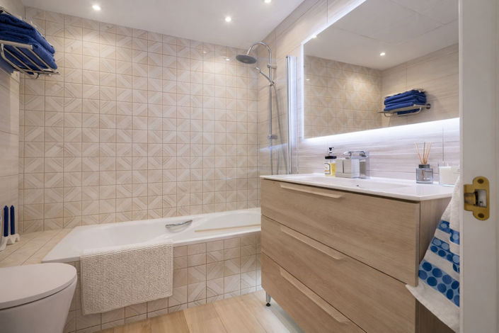 Image No.15-3 Bed Property for sale