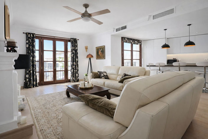 Image No.18-3 Bed Property for sale