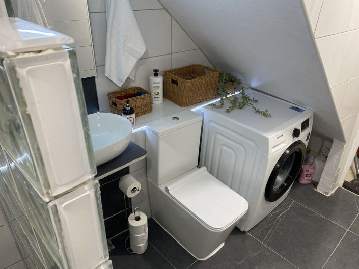 Image No.15-2 Bed Property for sale