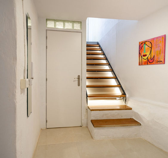 Image No.18-2 Bed Property for sale