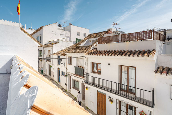 Image No.21-2 Bed Property for sale