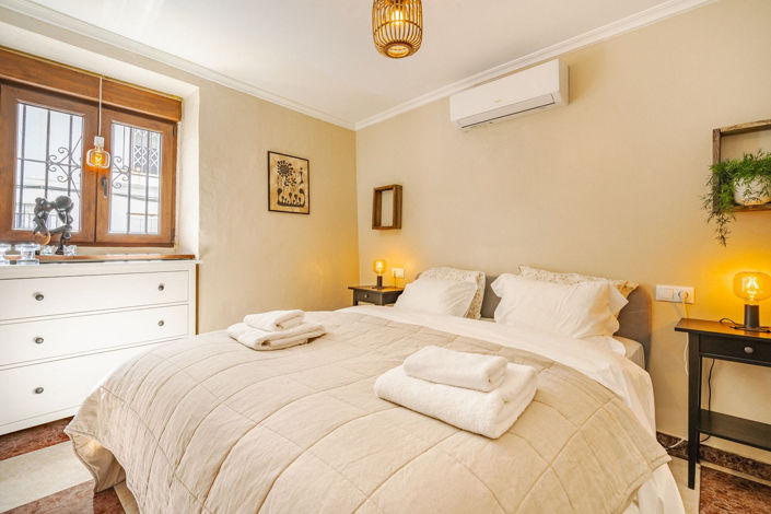 Image No.7-2 Bed Property for sale