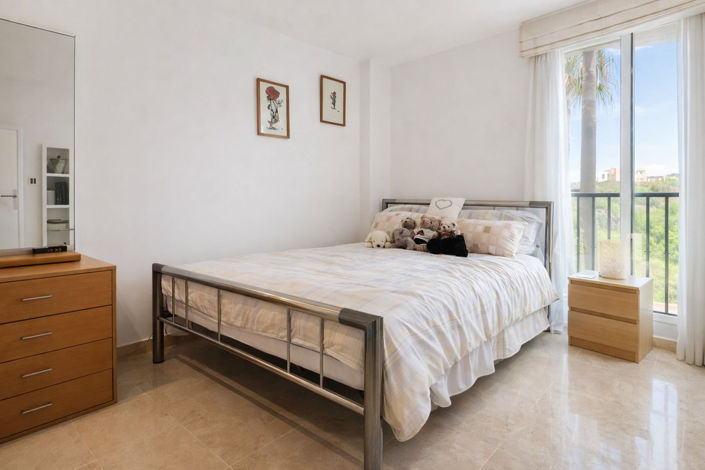 Image No.14-2 Bed Property for sale