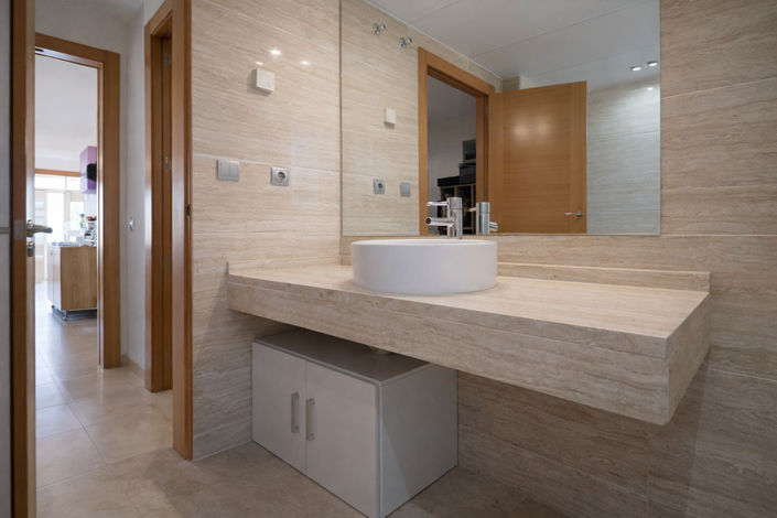 Image No.19-2 Bed Property for sale