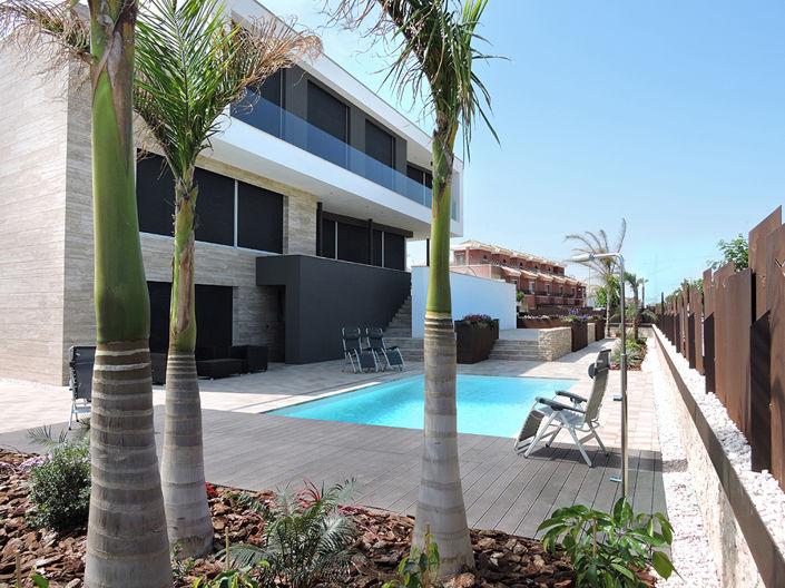 Image No.1-7 Bed Villa for sale