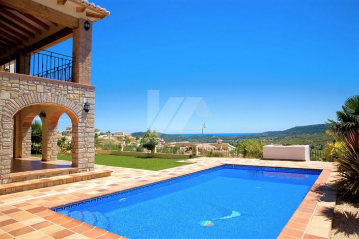 Image No.1-8 Bed Villa for sale
