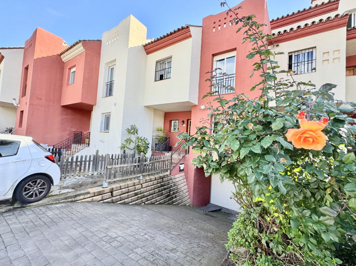 Image No.1-3 Bed Townhouse for sale